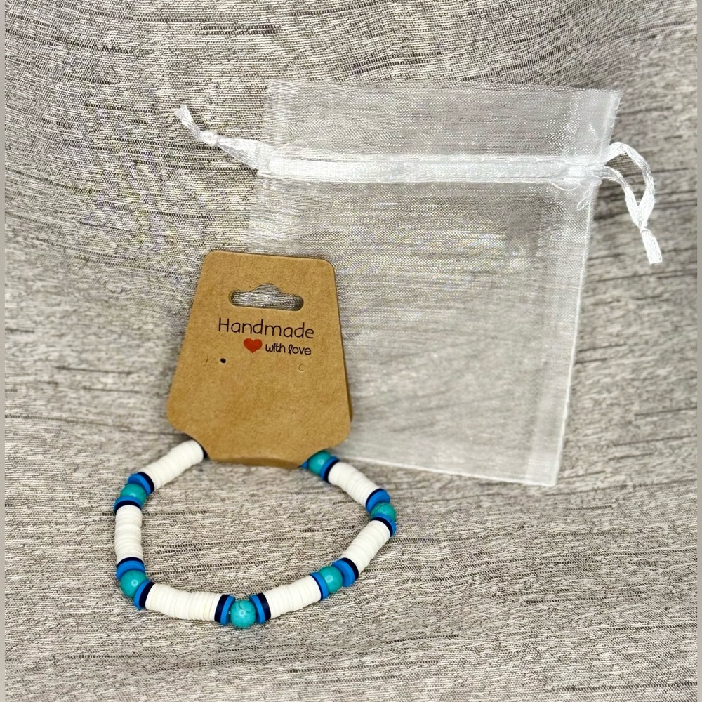 NWT - Handmade White & Blue / Teal Beaded Elastic Stretch Bracelet - Aprox 7.5”